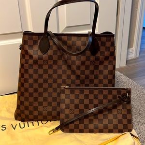 Authentic Louis Vuitton Damier Ebene Neverfull GM with matching pouch.